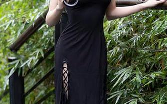秀人网 - 盼盼龙女sunny的海边合集：浪花起舞，我的心被冲走。