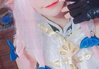 穆零Mu0睡衣高清图片，你永远猜不到下一个动作！
