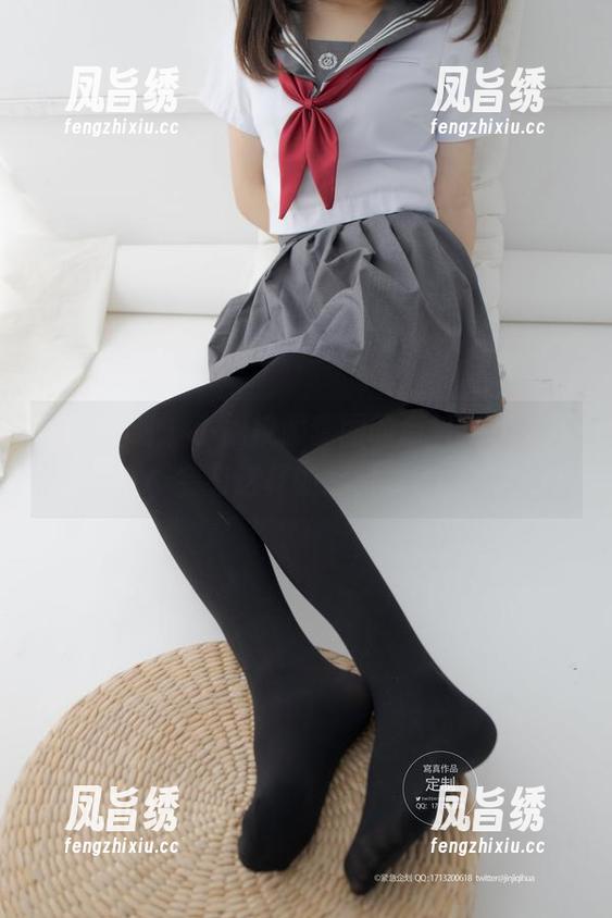 紧急企划 - 小恩校服套图的反转分享，咋会有这样的感觉呢？