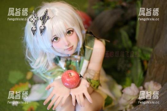 莱可Raika“女王”的美图：当女王也想放飞自我