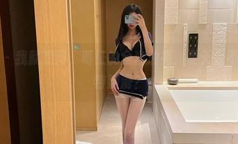 微密圈 - 我就想问，葛征的全套油亮，夏天会不会变得特别滑？