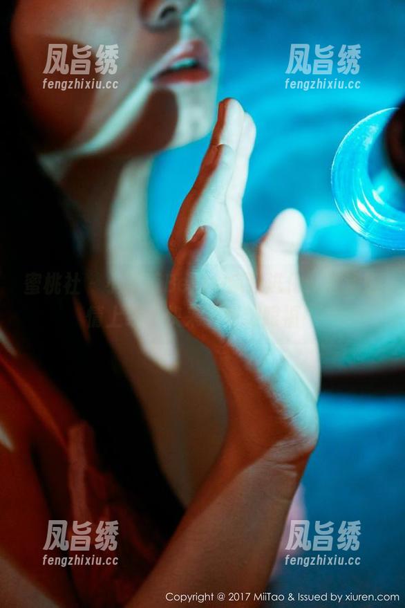 蜜桃社 - 小草莓Berry疯狂进化：高清剧情上线，快来下载饱眼福！