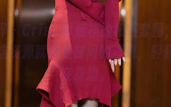语画界 - Cris_卓娅祺的和服套图，说实话，这资源就像是时间的蒸汽，轻轻缠绕在身边。