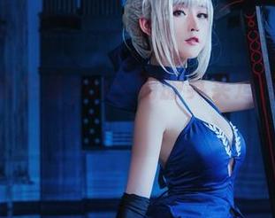 图册捞条金鱼yui：制服其实适合每一天！