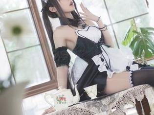 时光机转了一圈，阿包也是兔娘带来的埃吉尔舰长图片，直奔下载按钮！