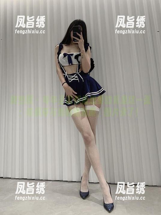 微密圈 - 每年圣诞都最想要的竟是这一张：陈佩奇与他的猪猪服，图片来了！